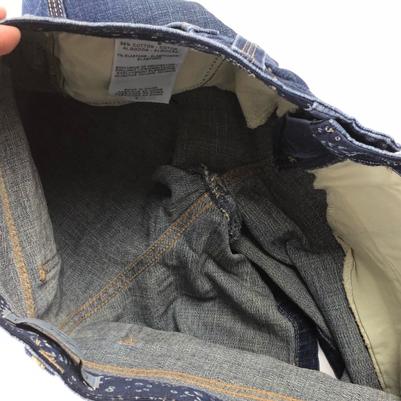 Levi’s Dolce Rinse Dark Denim Shorts - Picture 7 of 8